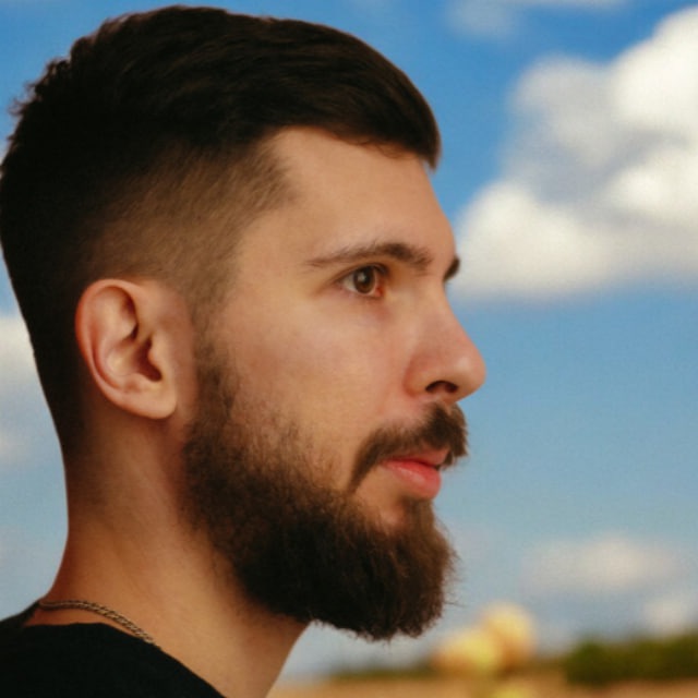 Аватар кейса Поэт стихи